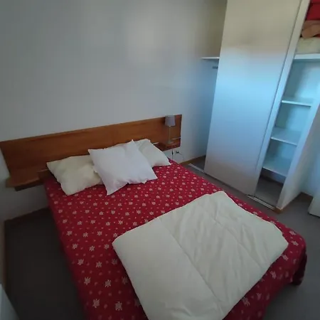 10 Personnes Au Pied Des Pistes - * SuperDevoluy